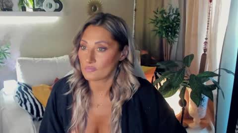 Divine Sarah NONUDE model online show from August 2, 2:26 pm