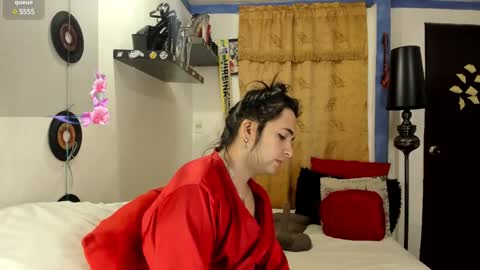 Snapshot of sarahjey chatting on January 12, 1:16 pm SARAHJEY online show from January 12, 1:16 pm
