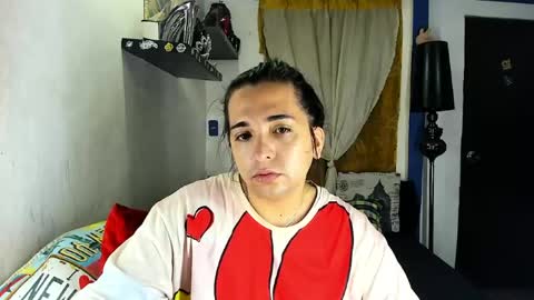 Snapshot of sarahjey chatting on May 22, 12:55 pm SARAHJEY online show from May 22, 12:55 pm
