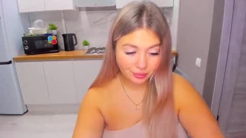 Sarah online show from October 29, 2:19 pm