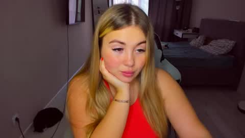 Sarah online show from July 31, 2:49 pm