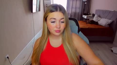 Sarah online show from August 5, 1:36 pm