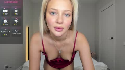sarahphyllis online show from June 27, 5:07 pm