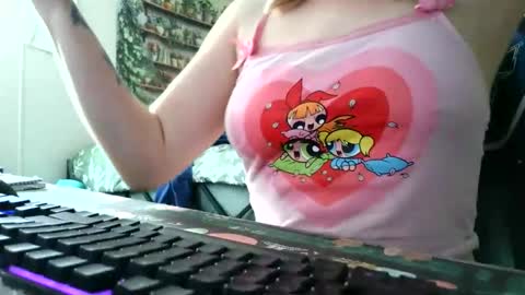 Snapshot of sarahpmummy chatting on May 5, 9:01 pm Sarah online show from May 5, 9:01 pm