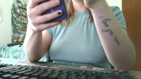 Snapshot of sarahpmummy chatting on June 28, 5:19 pm Sarah online show from June 28, 5:19 pm
