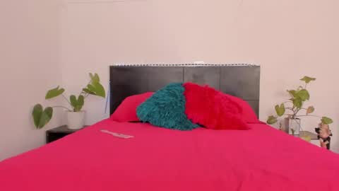 Snapshot of sarahredi chatting on January 16, 9:08 pm Girl next door online show from January 16, 9:08 pm