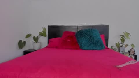 Snapshot of sarahredi chatting on January 18, 5:48 pm Girl next door online show from January 18, 5:48 pm