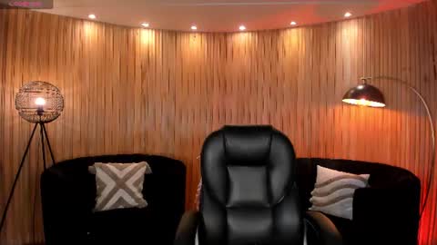 Sarah Rhodes online show from July 14, 11:49 am