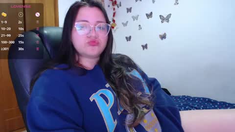 Snapshot of sarahros1 chatting on February 13, 5:05 am Sarah online show from February 13, 5:05 am