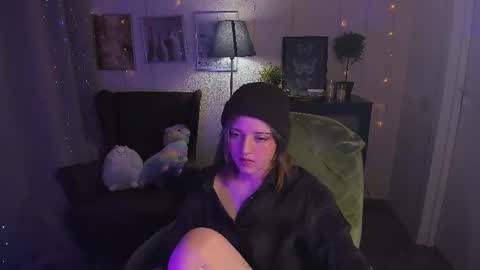 Sarah online show from April 29, 9:10 pm