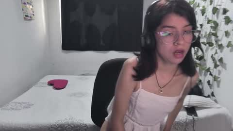 Sarah  online show from February 13, 7:32 pm