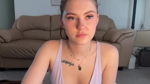 SarahxOliver online show from February 17, 6:36 pm