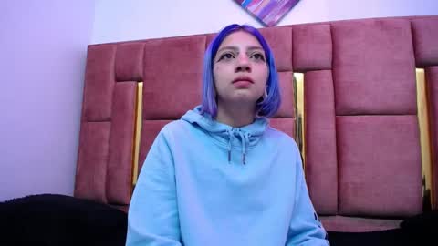 Snapshot of sarai_petite_ chatting on February 1, 2:24 pm SARAI online show from February 1, 2:24 pm