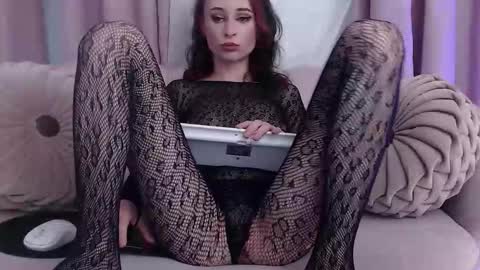 Snapshot of saraiangel chatting on September 13, 8:41 pm Sarai online show from September 13, 8:41 pm