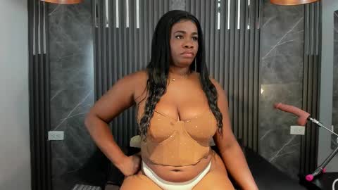 Snapshot of saraievans chatting on November 9, 4:22 am Sarai online show from November 9, 4:22 am