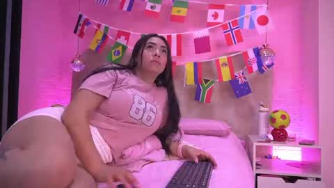 Snapshot of sarak_ chatting on July 6, 11:51 am Sara online show from July 6, 11:51 am