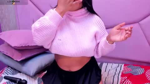 Snapshot of saramagiic chatting on September 11, 3:56 pm online show from September 11, 3:56 pm