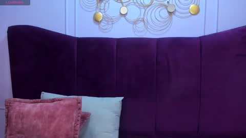 Snapshot of saramagiic chatting on November 30, 11:58 am online show from November 30, 11:58 am