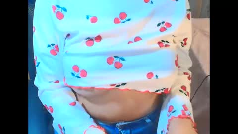 saramantha09 online show from January 11, 4:39 am