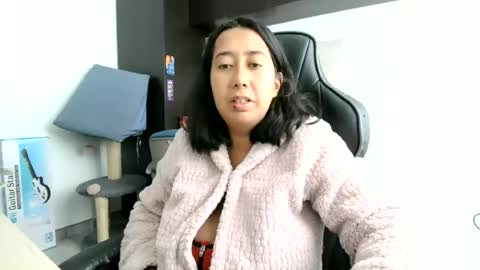 Snapshot of saramass chatting on June 15, 7:38 pm saramass online show from June 15, 7:38 pm