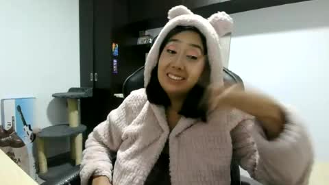 Snapshot of saramass chatting on June 19, 12:37 am saramass online show from June 19, 12:37 am