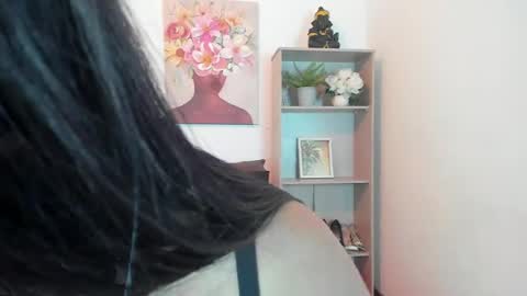 saramilf_69 online show from May 5, 4:20 am