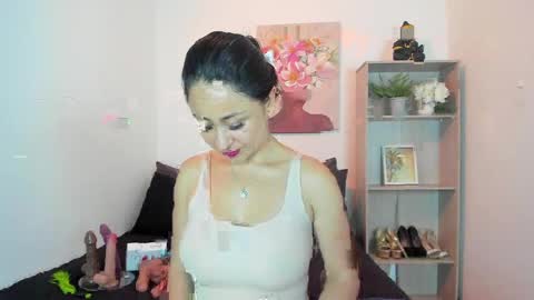 Snapshot of saramilf_69 chatting on May 13, 4:21 am saramilf_69 online show from May 13, 4:21 am
