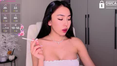 Mia online show from October 1, 6:52 am