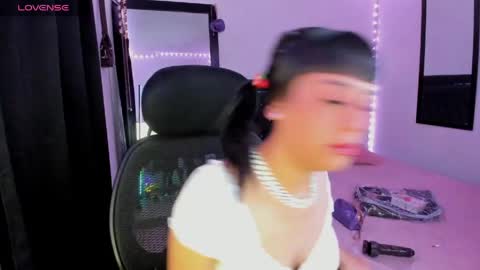 Sara  online show from May 16, 6:21 am