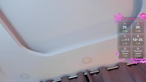 Snapshot of sararoy_ chatting on May 5, 11:57 pm Sara online show from May 5, 11:57 pm
