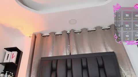 Snapshot of sararoy_ chatting on June 9, 10:54 pm Sara online show from June 9, 10:54 pm