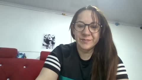 sarasmitthh online show from August 3, 1:48 am