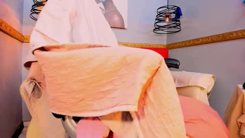 Snapshot of sarasofia44 chatting on December 20, 11:34 pm Sara Sofia online show from December 20, 11:34 pm