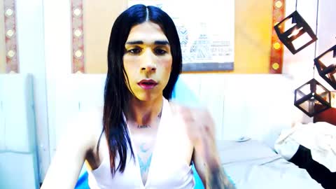 Sara Sofia online show from March 8, 8:45 pm