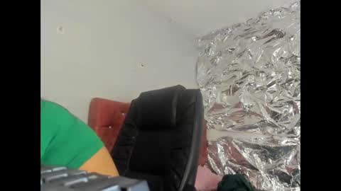 Snapshot of sarastonesx chatting on January 13, 4:40 am sarastonesx online show from January 13, 4:40 am