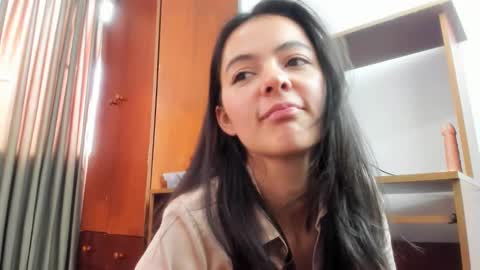 Snapshot of sarasweet_4 chatting on March 12, 5:49 pm Sara online show from March 12, 5:49 pm