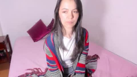 Snapshot of sarasweet_4 chatting on October 14, 9:37 pm Sara online show from October 14, 9:37 pm