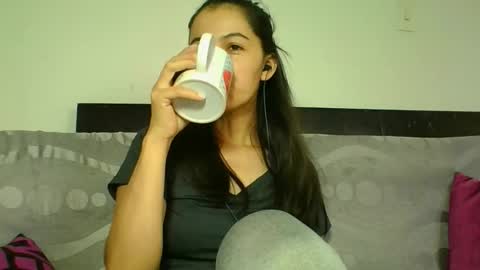 Snapshot of sarasweet_4 chatting on November 13, 7:13 pm Sara online show from November 13, 7:13 pm