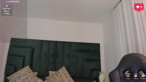      online show from October 22, 1:28 am