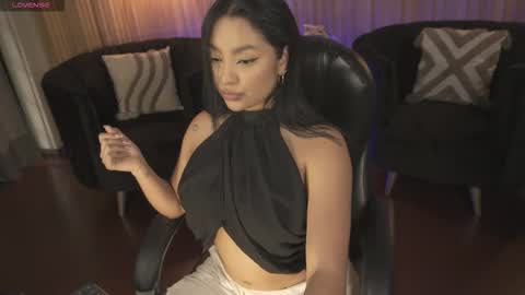 Sara Winstone online show from February 28, 8:54 pm