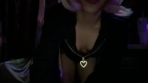 Snapshot of saraxcxo chatting on October 7, 3:47 am saraxcxo online show from October 7, 3:47 am