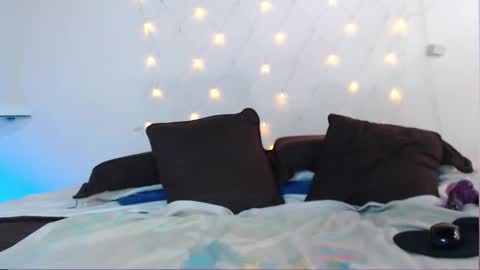 saray__jones online show from February 18, 2:27 pm