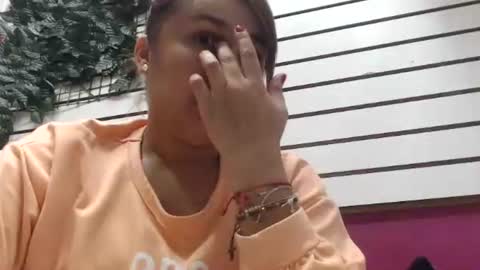 Snapshot of sarayx chatting on November 5, 8:31 pm mery online show from November 5, 8:31 pm