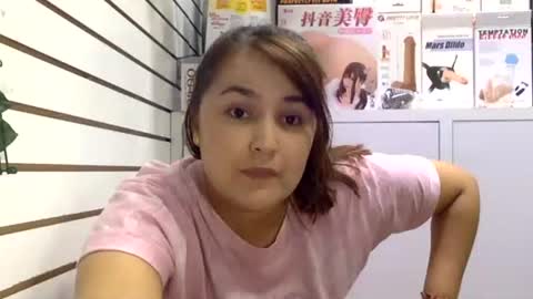 Snapshot of sarayx chatting on November 15, 8:05 pm mery online show from November 15, 8:05 pm