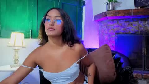 sarazuletaa online show from April 23, 2:41 pm