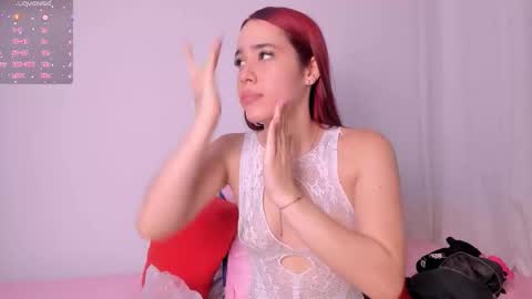 Snapshot of sarenlux chatting on October 26, 1:50 pm Baby Saren online show from October 26, 1:50 pm