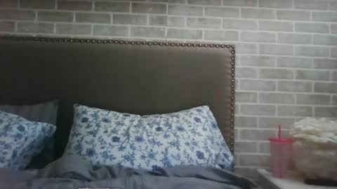 Snapshot of saretta46 chatting on March 2, 2:43 pm Sara online show from March 2, 2:43 pm