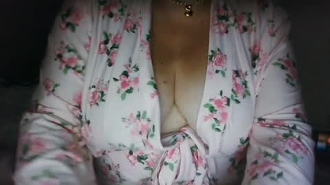 Snapshot of saretta46 chatting on October 6, 12:41 am Sara online show from October 6, 12:41 am