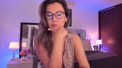 Snapshot of sarhamccormick chatting on September 21, 11:23 am sarha online show from September 21, 11:23 am