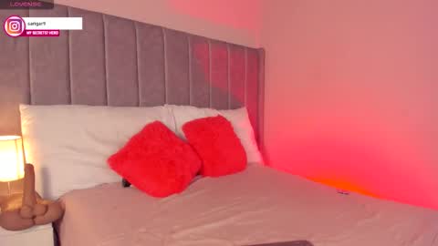 Snapshot of sarigarcia chatting on December 1, 1:32 am Sara Garcia online show from December 1, 1:32 am